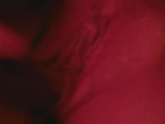amateur zuigeling brunette masturbatie kutje
